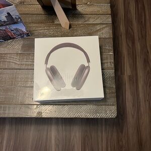 Apple Music instrument (Apple doesn’t let us use the real name)
Brand new